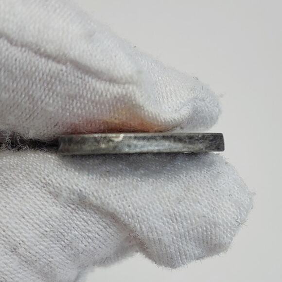 Alice in Wonderland 2010 Red Queen Red Heart Dangle Earrings - Picture 5 of 7